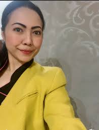 Professionals in Alderton, NTH, Gb