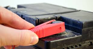 Remove the battery by disconnecting the terminals from the heads with a pair of pliers.if the batteries are held in place by a bolt, remove them by using a suitable bolt wrench. How Long Does It Take To Charge A Lawn Mower Battery Obsessed Lawn