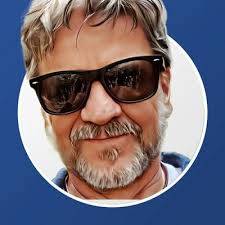 Danielle Perrault (@DaniellePerrau)