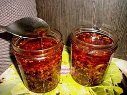 Huile De Piment Fait Maison Huile De Piment Cuisine Reunionnaise Cuisine