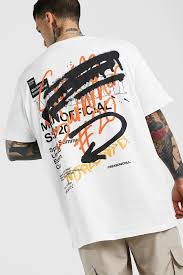 Découvrez le meilleur de la mode de luxe sans plus en sélectionnant l'une des suggestions, vous serez redirigé vers la section homme.selecting one of the suggestions will take you to results within. T Shirt Coupe Oversize Imprime Graffiti Au Dos Man Officiel Boohoo En 2020 Chemises Imprimees Chemise Homme Beau T Shirt