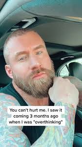 Shelly Kasper's Instagram, Twitter & Facebook