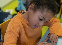 A new online English programme by École Jeannine Manuel Paris