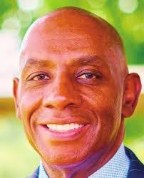 Etta Perkins's Instagram, Twitter & Facebook