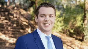 Der berater erläuterte sehr ausführlich das konzept der vermögensverwaltung seiner bank in form eines. Specialists Quirin Privatbank