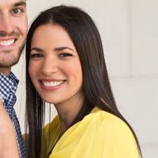 Diana Crowley's Instagram, Twitter & Facebook