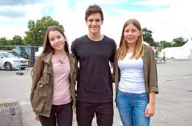 Wincent weiss фото исполнителя wincent weiss. Wincent Weiss Ich Bin Nur Ein Dorfjunge Der Singt Interview Stuttgarter Kinderzeitung