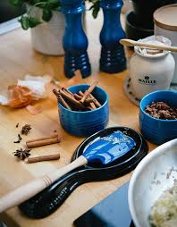 Pin By Le Creuset France On City Cuisine Le Creuset Stoneware Creuset Le Creuset Blue