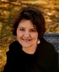 Lacey Bird's Instagram, Twitter & Facebook