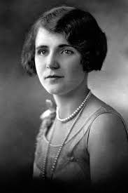 18 Trendy Bob Haircuts for Fine Hair Women Love in The First Comment 💬