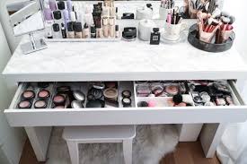 Mein Schminktisch Im Angesagten Marmor Look Schminktisch Ikea Schminktisch Ideen Ikea Frisiertisch