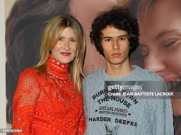 US actress Laura Dern and her son Ellery Harper attend the premiere... News  Photo