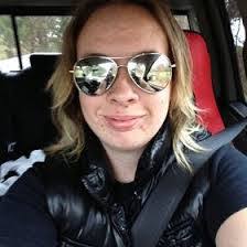 Mandi Graham's Instagram, Twitter & Facebook