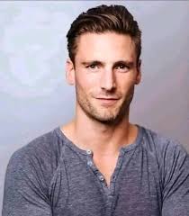 Between Tyler hynes ,ryan paevey, brennan elliott and Andrew Walker who is  your favorite actor in Hallmark Christmas movies 💕💕😘