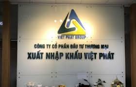 Chủ tịch Công ty bị bắt, vợ của thành viên HĐQT vội bán hết sạch cổ ...