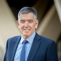 60+ perfiles de «Bratton»