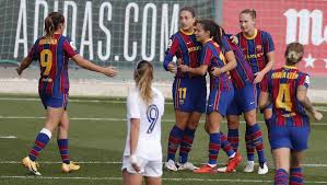 El real madrid ha tardado en llegar al mundillo del fútbol femenino, pero ya está aquí y con él la puerta abierta a una rivalidad que está llamada a convertirse en clásico. Futbol Femenino Primera Iberdola Rodillo Del Barca Ante El Madrid En El Clasico Con Un 0 4 Muy Corto