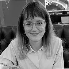 Beth Giannone's Instagram, Twitter & Facebook