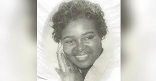 Louise Kern's Instagram, Twitter & Facebook