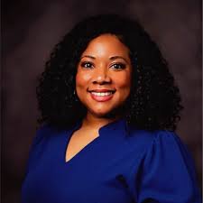 Momentum selects leaders for 22nd executive class