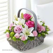 Beautiful Basket Of Flowers Flower Arrangements Center Pieces Basket Flower Arrangements Spring Flower Arrangements