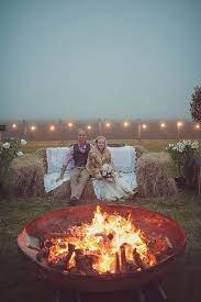 Rustic Wedding Ideas Top Chic Trends For 2020 2021 Bonfire Night Wedding Unique Wedding Receptions Hay Bale Seating