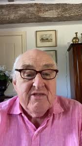 Beställ en personlig video från Henry Blofeld OBE I