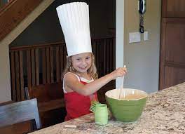 How To Make A Paper Chef Hat Ehow Paper Chef Hats Chefs Hat Chef Hat Diy