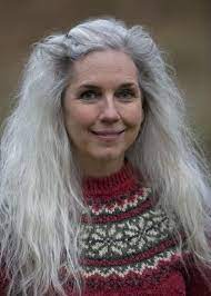 Wearing gray hair can absolutely be flattering for most women, especially if they have the right tone of gray. Manolo For The Beauty Hair Silver Hair Long Silver Hair Long Gray Hair