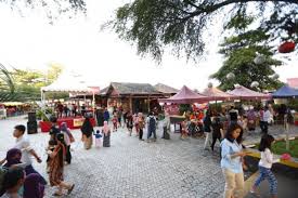 Jika bosan dengan tempat buka puasa di jakarta yang mewah dengan desain interior exclusive, saatnya anda menikmati berbuka puasa di tempat dengan konsep tradisional sunda di jakarta selatan yaitu dapur sunda fatmawati. 4 Tempat Berbuka Puasa Sambil Reuni Yang Asyik Dan Murmer Di Tangsel