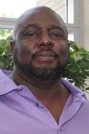 Desmond Gilchrist's Instagram, Twitter & Facebook