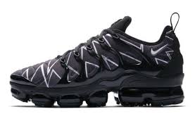 Black And White Vapormax Plus Official Look At The Nike Air Vapormax Plus Hl Zig Zag Nike Air Vapormax Running Shoes For Men Nike