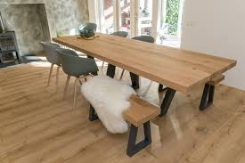 pin op scandinavisch interieur zwaartafelen