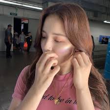 Nancy is obsessed with rainbow color 🌈