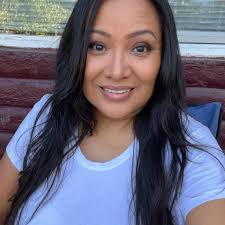 From Kélchí to Stilettos. 👠 💕🔥 An early celebration of 12 fierce years  of #TłááschíKinyaaáaniiLove in a COVID Cautious way. 💕😷 Ahe'hee' to our  dear friends @lonjanderson Lonnie & fam for always