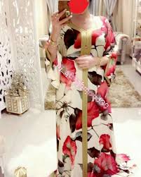 Pin By Meriem Meryouma On Robe De Maison Kaftan Style Kaftan Dress Arab Fashion