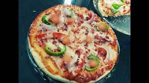 Veg Cheese Pizza Pan Pizza With Ready Made Base Tawa Pizza Without Oven Youtube