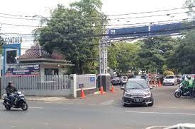 Pengacara sma gonzaga, edi danggur, mengatakan, pada 27 mei, pihak sekolah lalu mereka mengajukan surat pengunduran diri, tidak lagi sekolah di sekolah kolese gonzaga, kemudian minta. Kisah Siswa Veteran Di Sma Gonzaga Bukan Aib Apalagi Jadi Warga Kelas Dua Halaman All Kompas Com