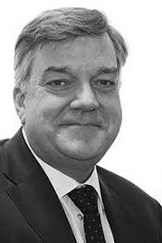 Robert Mathews MRICS APAEWE