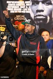 Boxers Lanell Bellows and Matthew Garretson face off during the... News  Photo