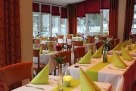 Mai 2019 legte bruder johannes maria krüger ffsc in der mutterhauskirche der franziskanerbrüder vom heiligen kreuz in hausen an der wied die ewige profess ab. Franziskaner Hotel In Hausen Wied Germany Lets Book Hotel