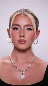 Kayla Mcleod's Instagram, Twitter & Facebook