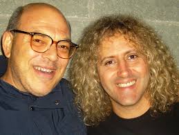 Quell'artista di strada che somigliava a Kim dei “Cugini di Campagna” e la  scoperta ch'era proprio lui.