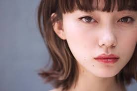 いつものメイクにちょっと足すだけ シーン別 大人のポイントメイク キナリノ 前髪ぱっつん ボブ ぱっつんボブ ヘアスタイル