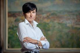 Lenka bradáčová is the supreme prosecuting attorney of prague. Bradacova Se Nemusi Omlouvat Za Vyroky O Martincovi Rozhodl Soud Idnes Cz