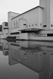 Dudok S Hilversum Town Hall Art Deco Architecture Architecture Design Brutalist Architecture