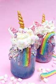 Einhorn Freakshakes Selber Machen Verrucktes Rezept Fur Unicorn Fans Regenbogen Essen Selber Machen Kreative Desserts