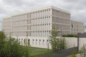 Wolfgang schäuble im bundesministerium des innern 2006 leiter des leitungsstabs im bundesministerium des innern 2010 leiter des leitungsstabs im bundesministerium der finanzen 2011 leiter der abteilung viii (privatisierungen, beteiligungen und bundesimmobilien) Bundesministerium Des Innern Moabiter Werder Ingenieurburo Axel C Rahn Gmbh