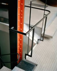 Le concept de la maison en verre, une maison transparente tout en verre. Maison De Verre Paris By Pierre Chareau Bernard Bijvoet