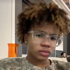 Elma Benjamin (elmabenjamin1949)